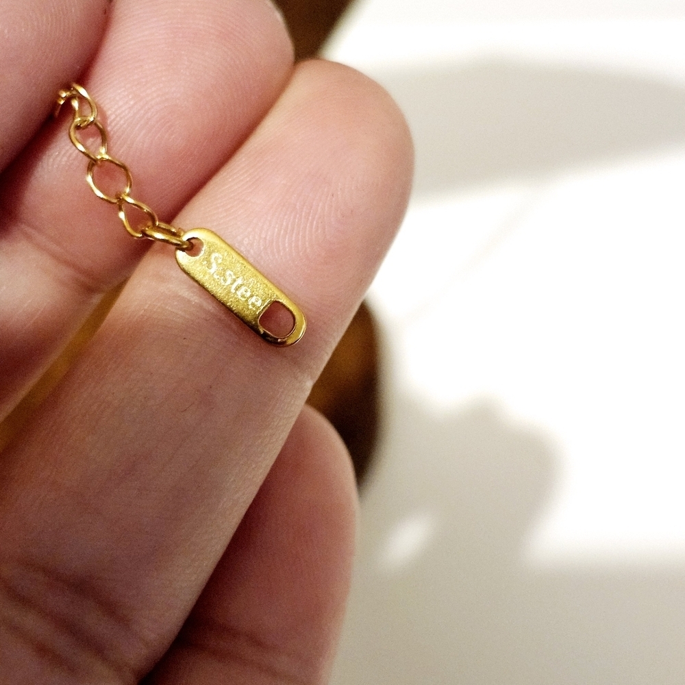 *4 for $30* Gold Toned Stainless Steel Tear Drop Pendant Necklace - Picture 4 of 4